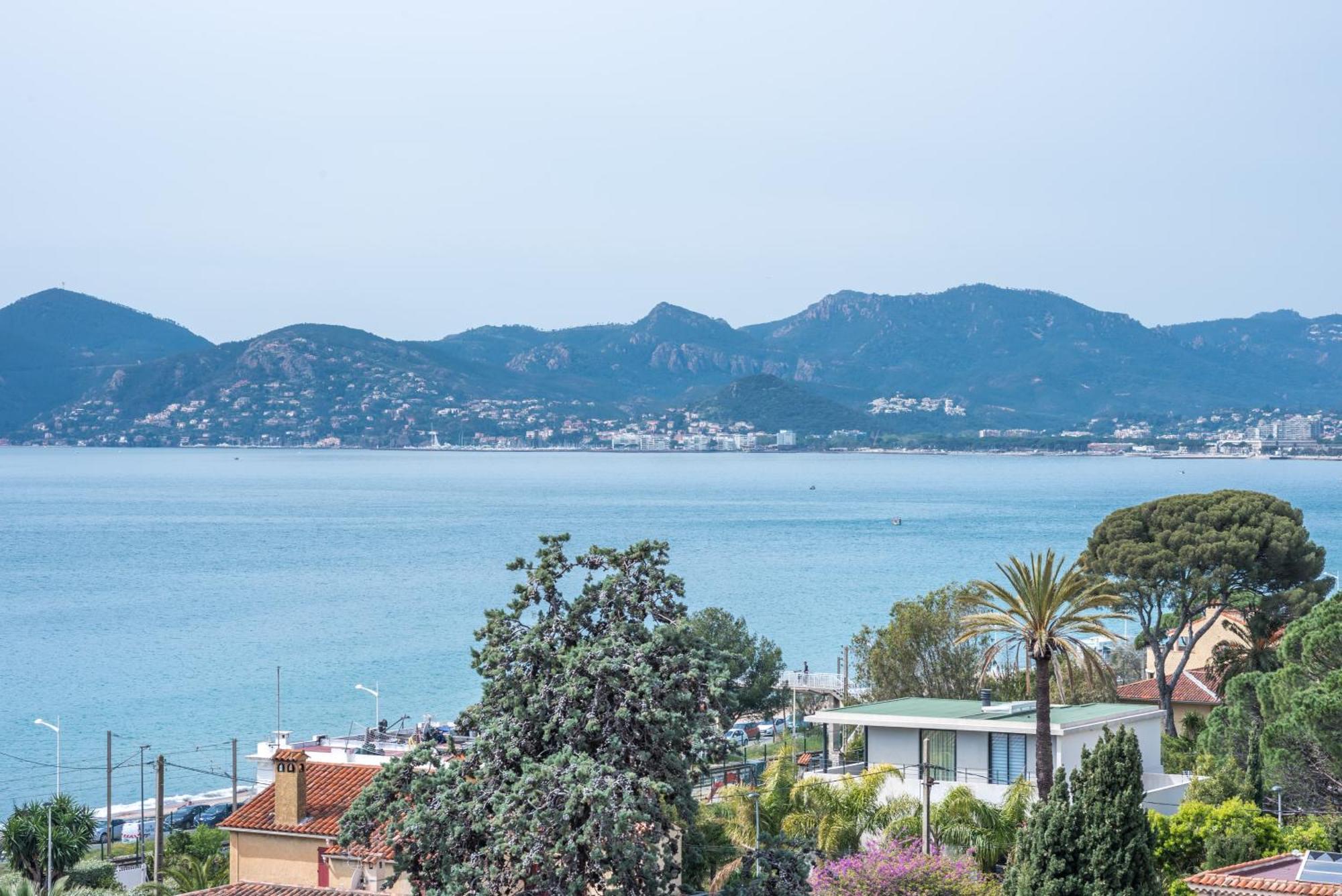 Immogroom- 2 Bedrooms -panoramic Sea View - Huge Appartement *